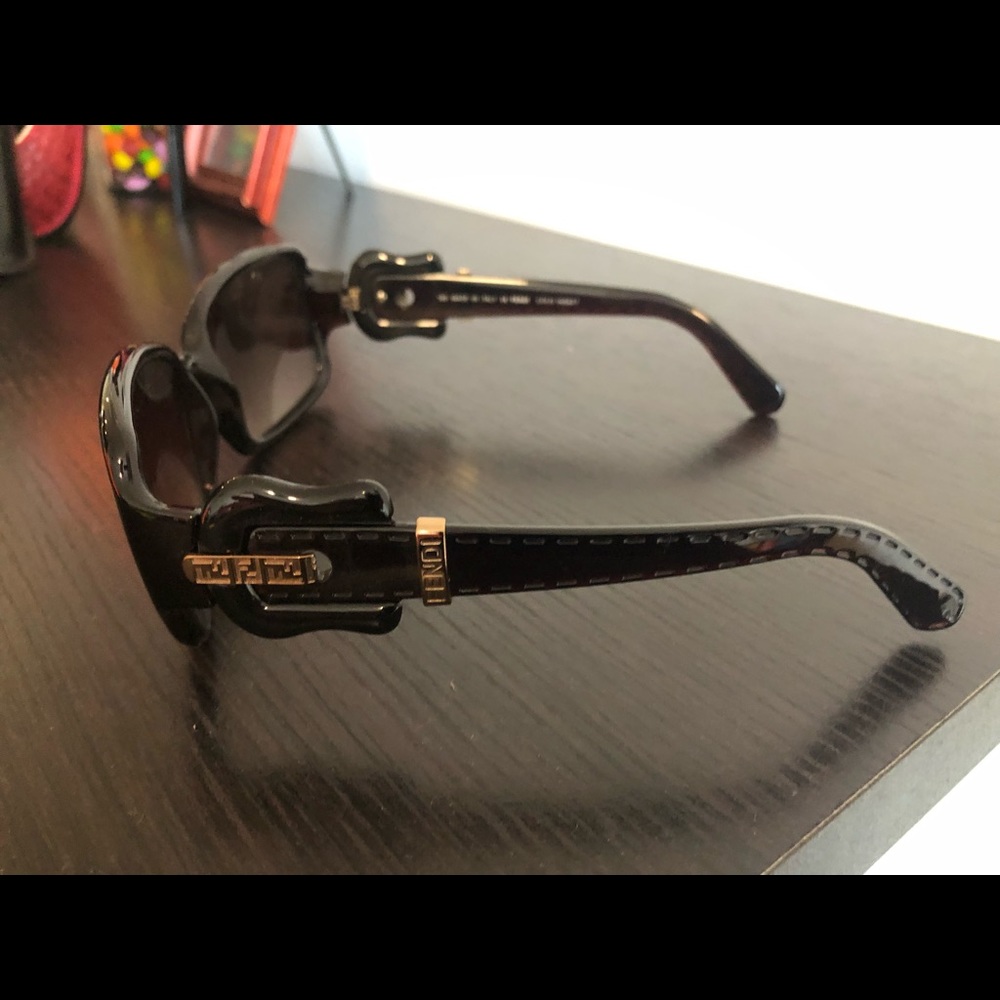 Fendi Brown Sunglasses with buckle - Picture 5 of 5